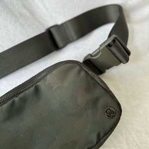 RARE FIND: Lululemon Camo Belt Bag